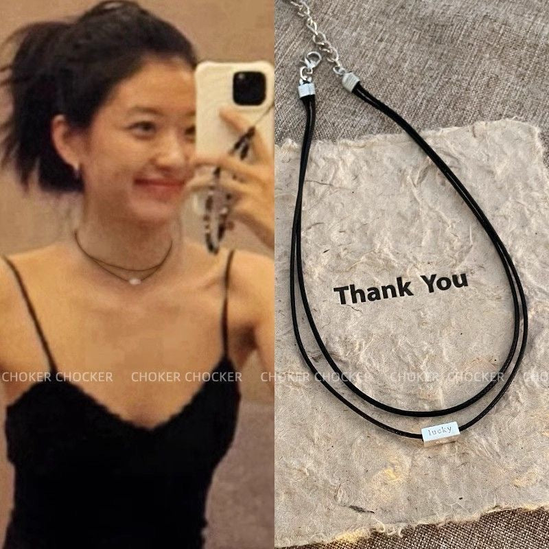 Damen Choker-Halskette mit graviertem "lucky" Anhänger aus hochwertigem Material Shop Nory