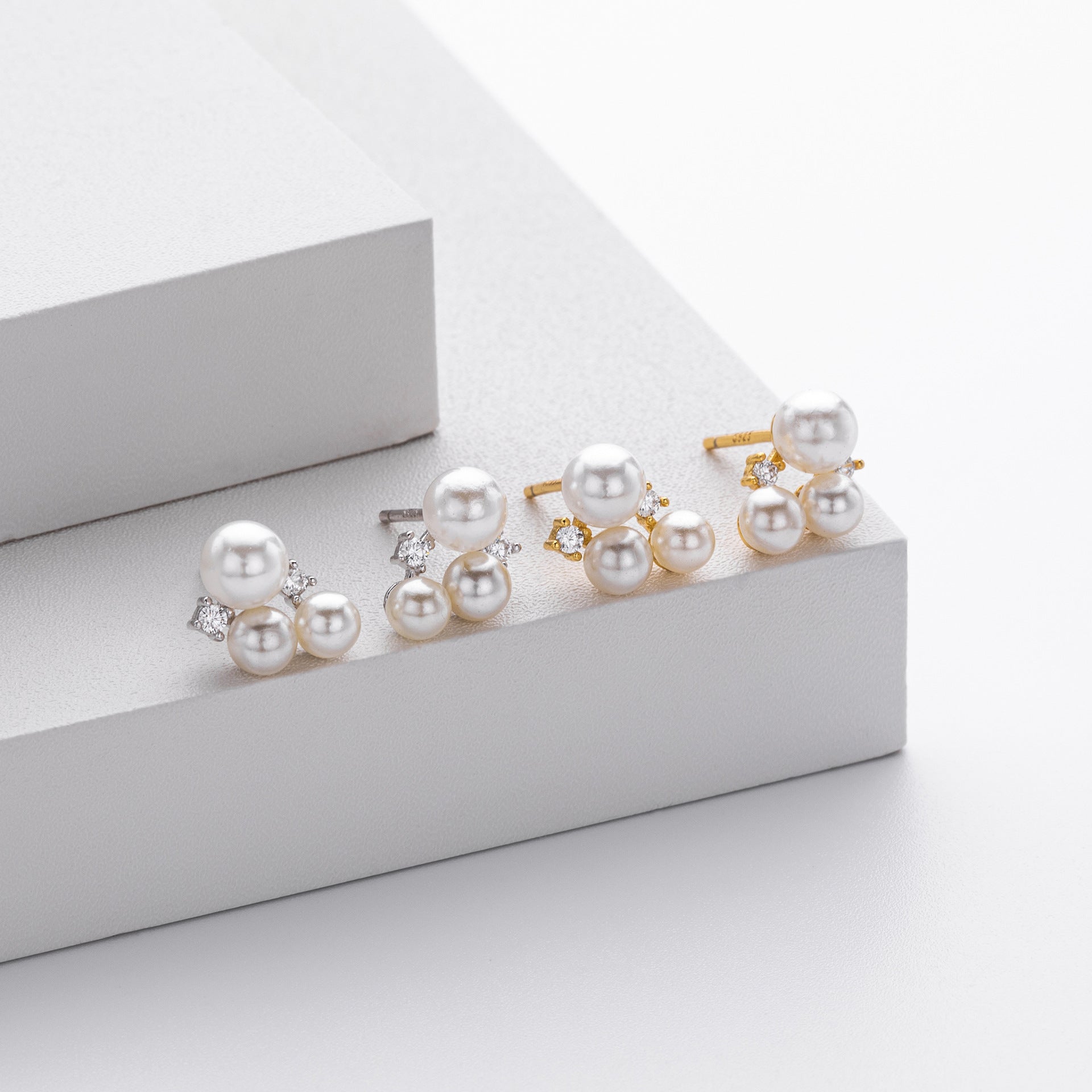 Damen Ohrstecker mit elegantem Perlen- und Zirkon-Akzent Shop Nory