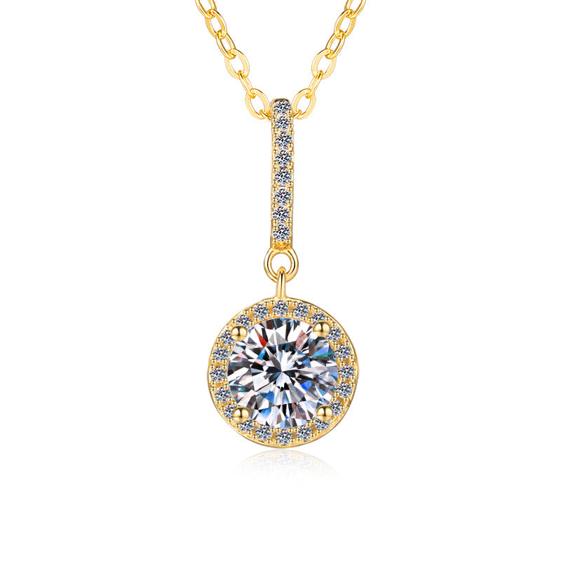 Damen Halskette mit funkelndem Zirkonia-Anhänger und eleganter Umrandung Shop Nory