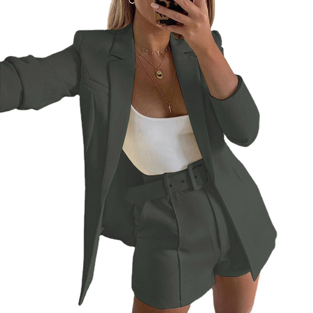 Damen Zweiteiliges maßgeschneidertes Blazer‑Set mit hochtaillierten Shorts und Gürtel Shop Nory