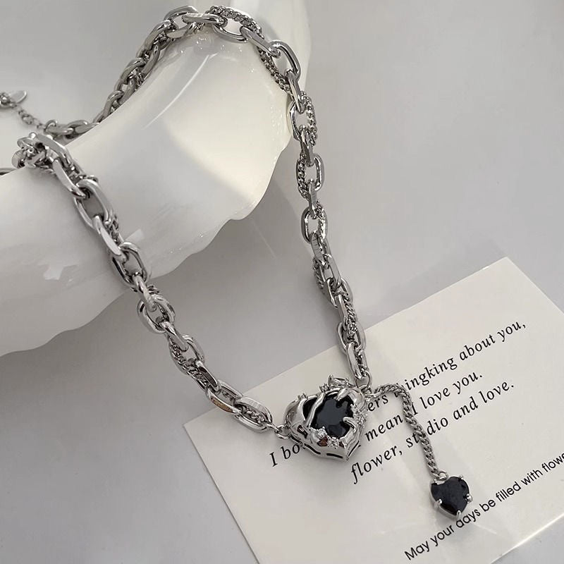 Damen Halskette mit graviertem Herzanhänger und unverwechselbarem Design Shop Nory