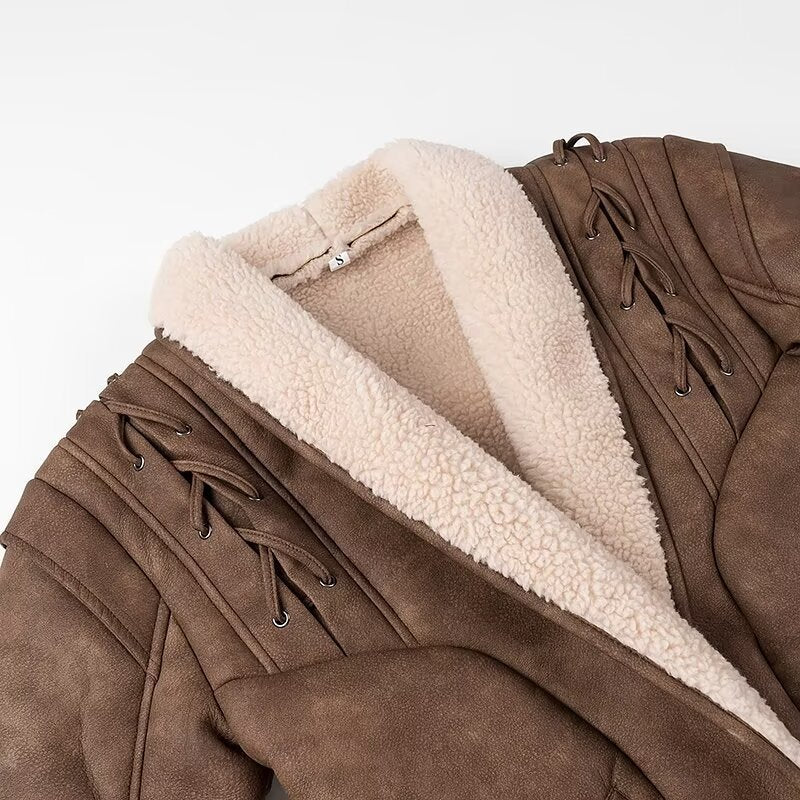 Damen Kurzjacke im Aviator‑Look mit Sherpa‑Futter, Bindegürtel und Schulter‑Schnürung Shop Nory