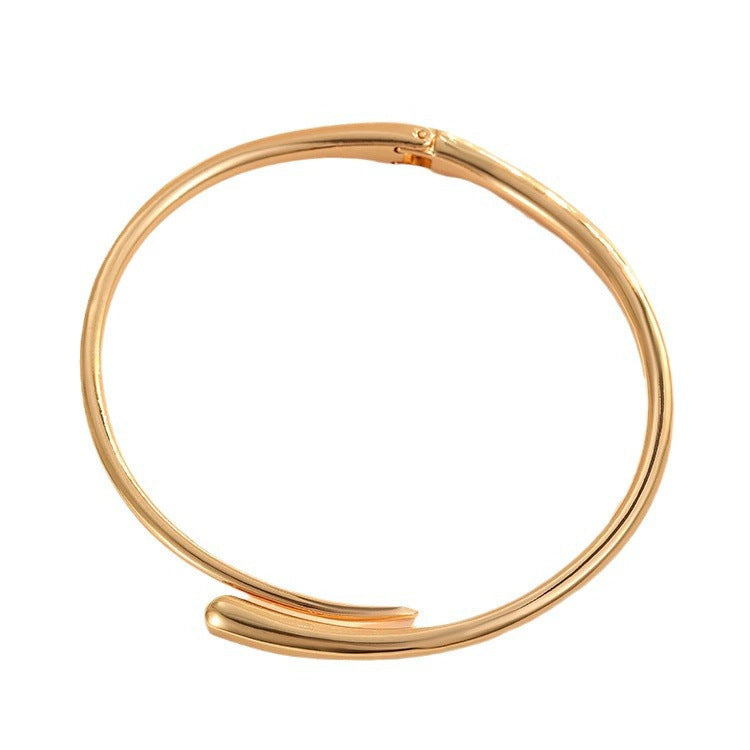 Damen Offener Armreif mit modernem, geschwungenen Design Shop Nory