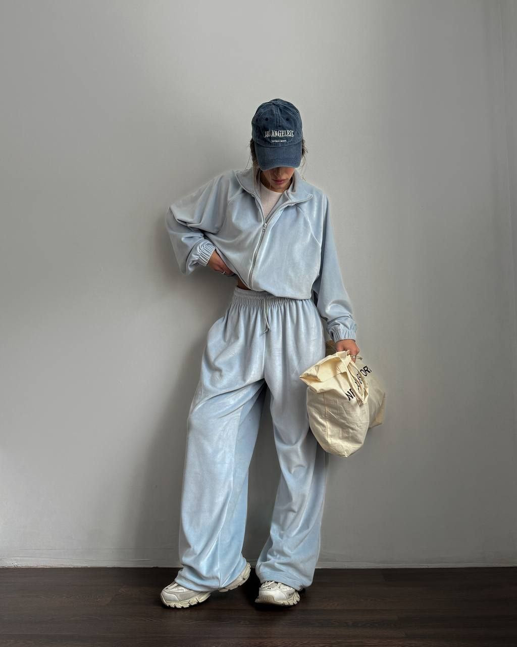 Damen lässiges Lounge-Zweiteiler Set mit Oversize Zipjacke und weitem Bundhose Shop Nory
