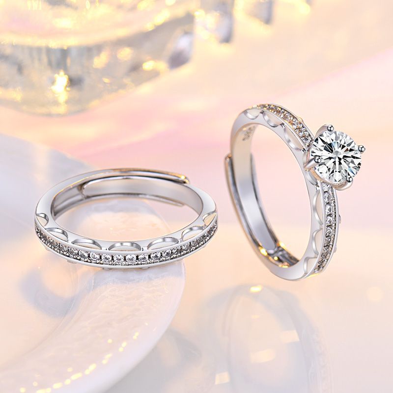 Damen Verlobungsring mit funkelndem Solitär und luxuriösen Zirkonia-Details Shop Nory