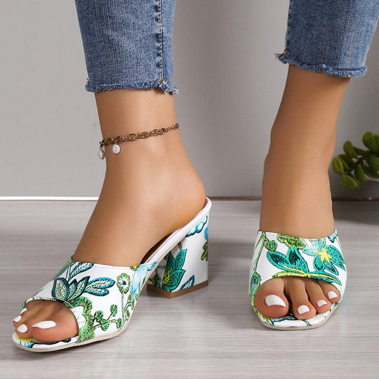 Damen Slip-On Mules mit floralem Allover-Print, mittelhohem Blockabsatz und gepolstertem Komfortfußbett Shop Nory