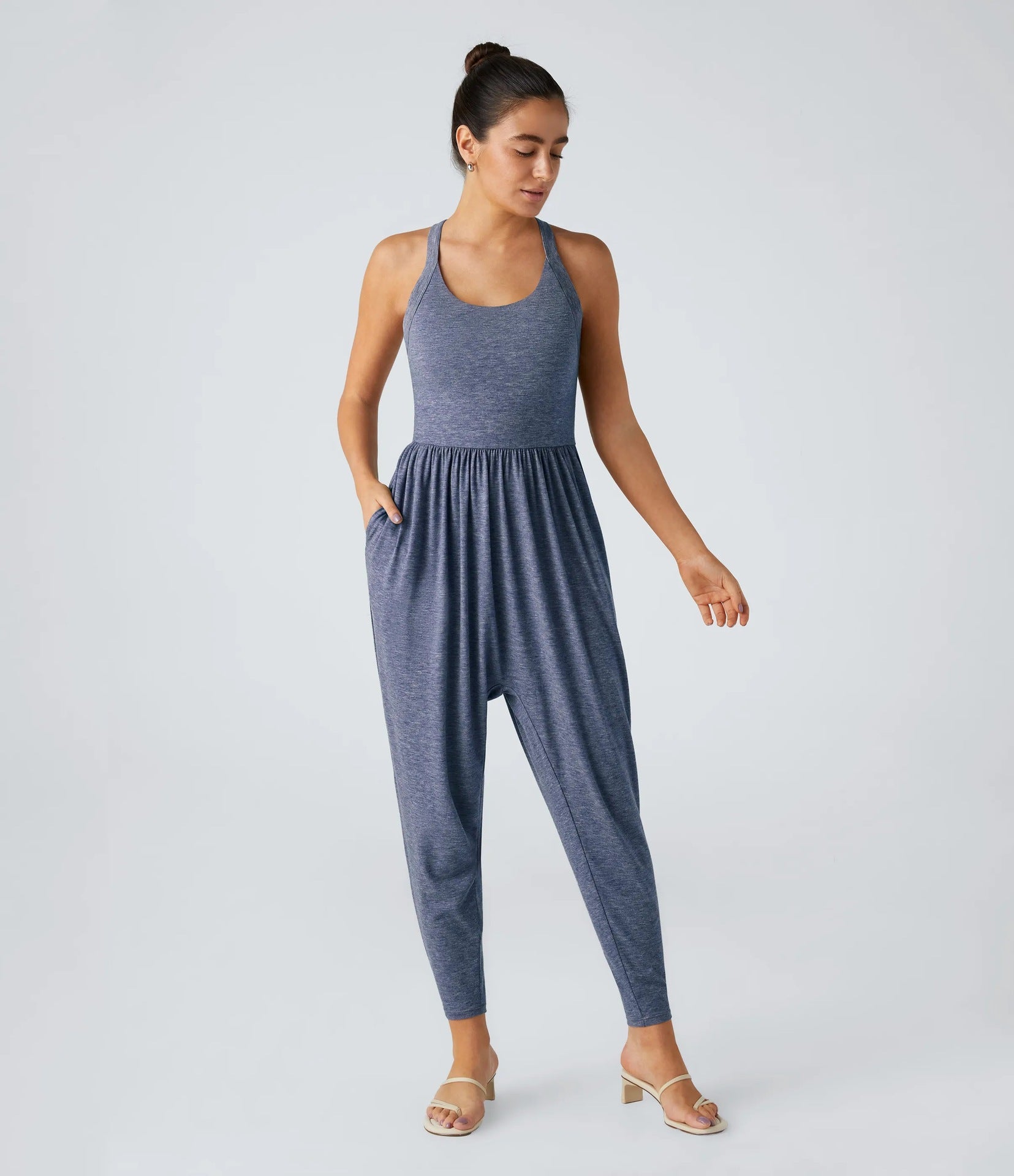 Damen nan lässiger Jersey-Overall mit Racerback, smockierter Taille und seitlichen Eingrifftaschen