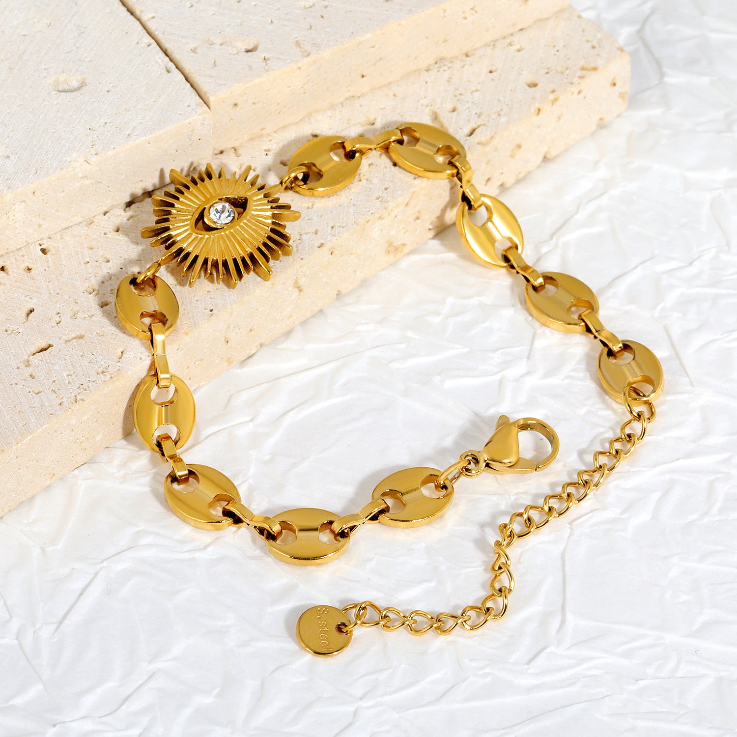 Damen Armband mit kunstvollem Augensymbol und eleganten Gliederdesign Shop Nory