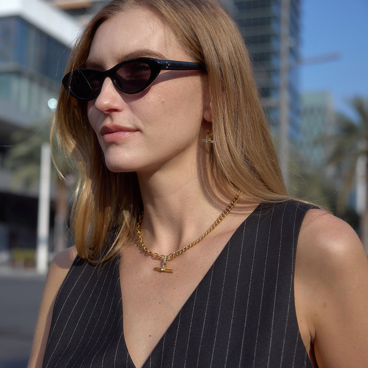 Damen Ohrhänger mit funkelndem Kristallschmuck und hypoallergener Edelstahlverarbeitung Shop Nory