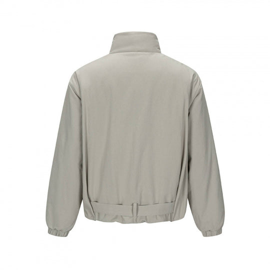 Herren Kurze technische Blousonjacke mit hohem Stehkragen, Taillengürtel und elastischen Bündchen Shop Nory