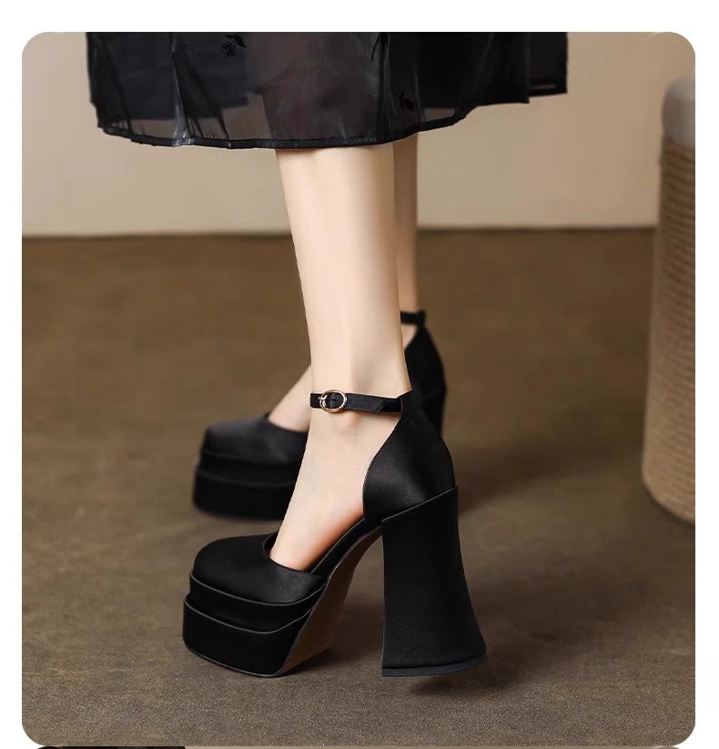 Damen Plateau-High-Heels mit schickem Riemen