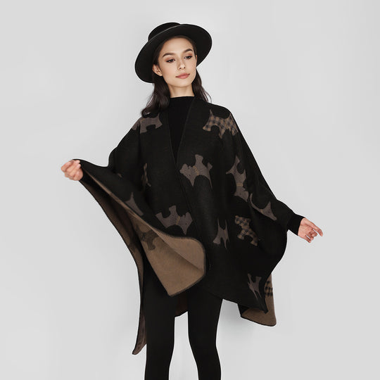 Damen Jacquard-Cape mit Hunde‑Motiv, doppelseitiger Wollmix und offenem Wasserfall‑Schnitt Shop Nory