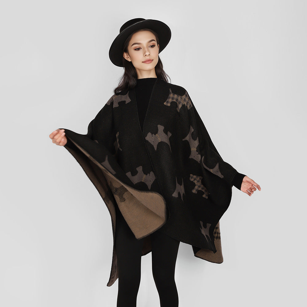 Damen Oversize-Poncho mit jacquardgewebtem Terrier‑Motiv und kontrastiertem Innenfutter Shop Nory