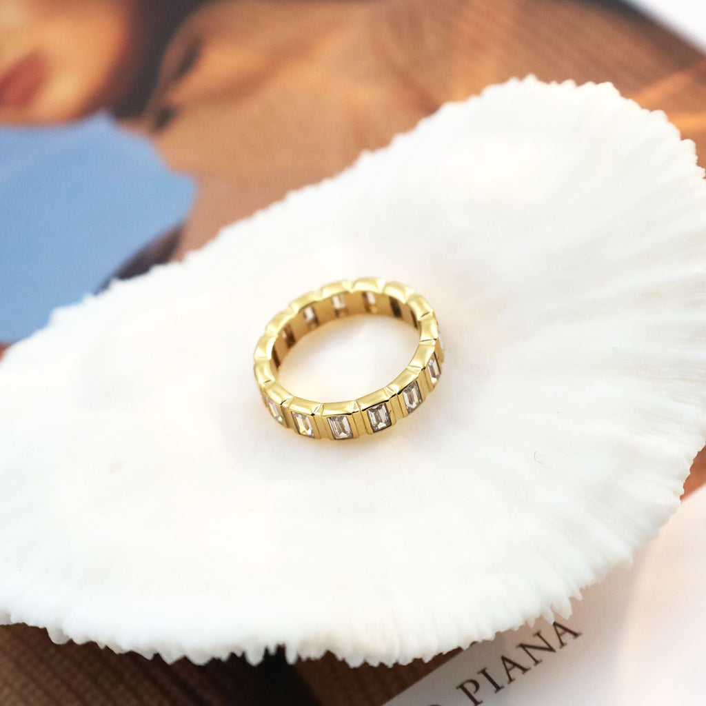 Damen eleganter und zeitloser Zirkonia Ring Shop Nory