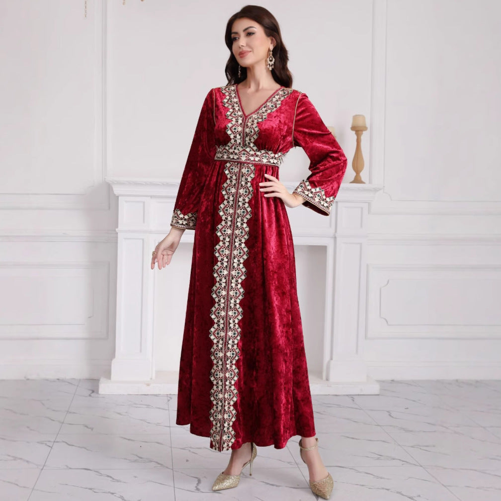 Damen Samt‑Maxikleid im Kaftanstil mit bestickter Mittelblende und Taillengürtel Shop Nory