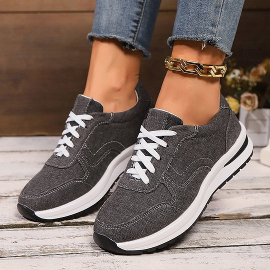 Damen Leichter Canvas‑Sneaker mit gepolstertem Komfortfußbett und profilierter Laufsohle Shop Nory