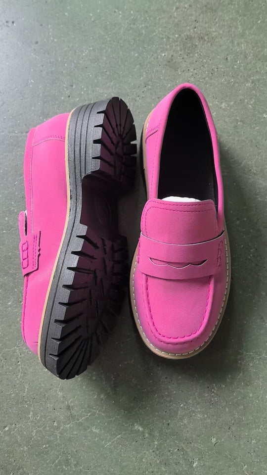 Damen robuste Loafer mit markanter Profilsohle, weichem Veloursoptik-Obermaterial und gepolstertem Komfortfußbett Shop Nory