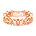 Damenring mit einzigartigem hexagonalem Design und modernem Hochglanz-Finish Shop Nory