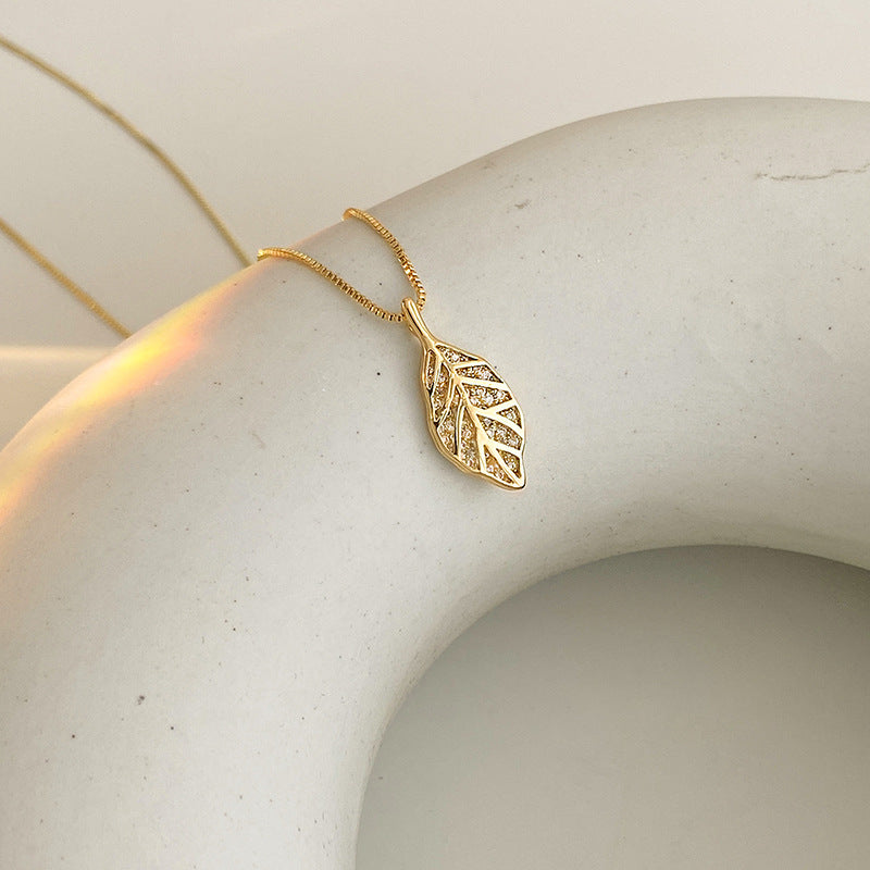 Damen Glänzendes Blatt Pendant Necklace Shop Nory