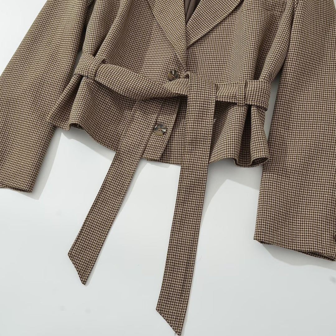 Damen Kurzblazer mit taillierendem Bindegürtel und Hahnentrittmuster Shop Nory