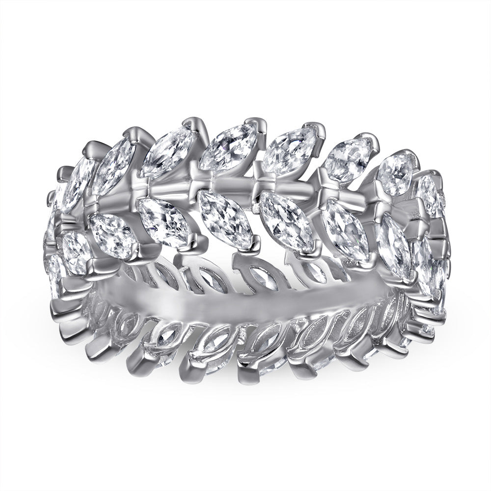 Damen Schmuckset mit funkelndem Zirkonia-Ring, Ohrsteckern und Halskette Shop Nory