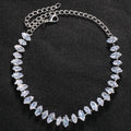 Elegantes Kristall-Collier mit Navetteförmigen Zirkonia und Verstellbarer Gliederkette