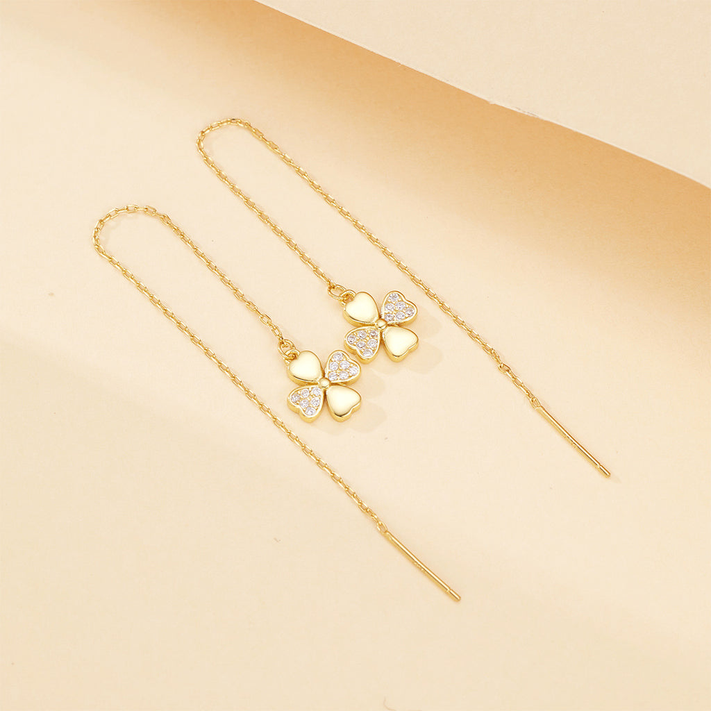 Damen Ohrringe mit filigranem Kleeblatt-Design und strahlenden Zirkonia Shop Nory