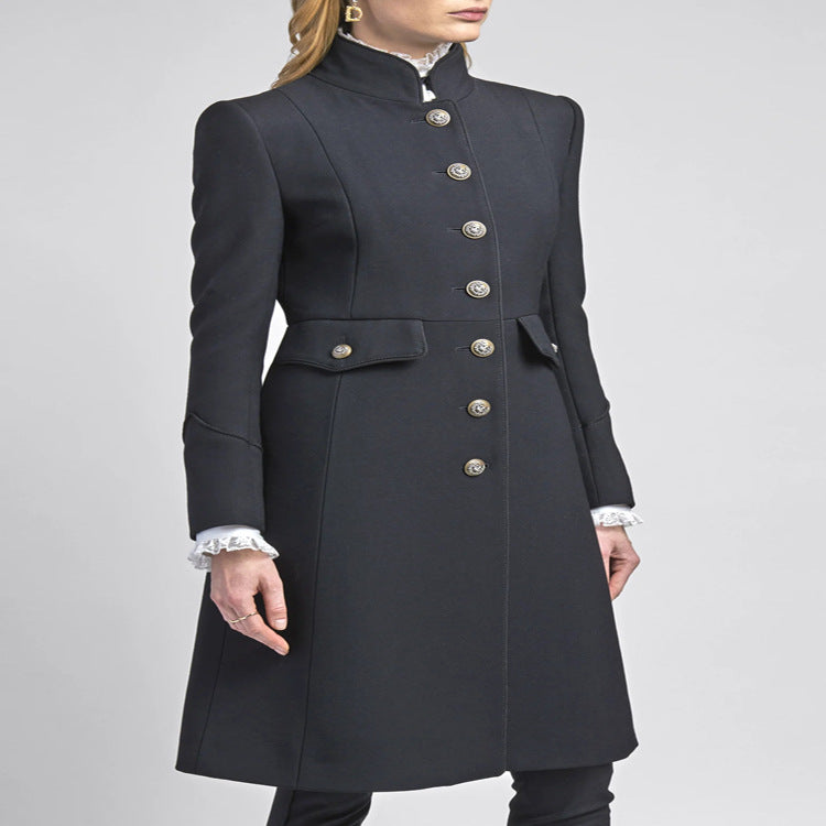 Damen Taillierter Mantel im Uniform‑Tailoring mit Stehkragen, Zierknopfleiste und Pattentaschen Shop Nory