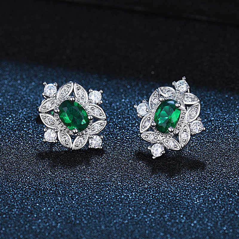 Damen Ohrringe mit kunstvollem Detail und funkelnden Zirkonia Shop Nory