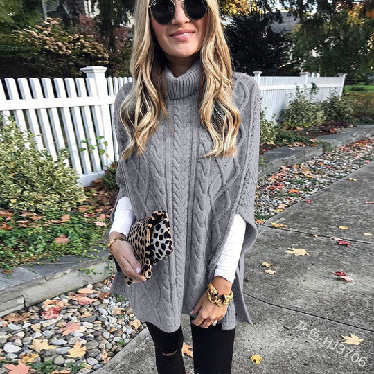 Damen Strickponcho mit hohem Kragen und aufwendigem Zopfmuster