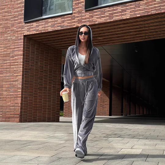 Damen weiches Velours-Lounge-Set mit kurzer Reißverschluss-Kapuzenjacke und weiter High-Waist-Hose Shop Nory
