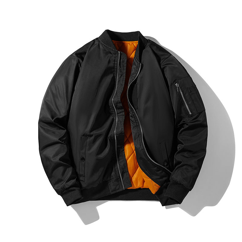 Herren Bomberjacke im Fliegerlook mit kontrastierender Innenfütterung, Ärmel‑Utilitytasche und elastischen Rippbündchen Shop Nory