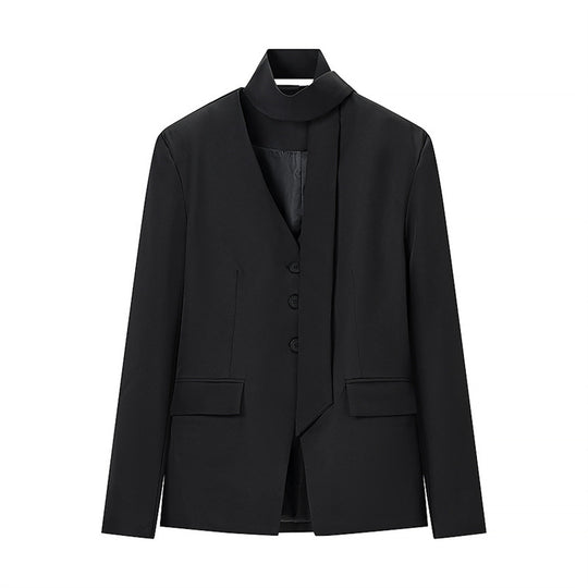 Damen Taillierter Blazer mit Schluppe, V‑Ausschnitt und Pattentaschen Shop Nory