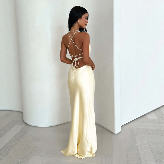 Damen Elegantes Satinabendkleid mit spaghettiträgern und fließendem Schnitt