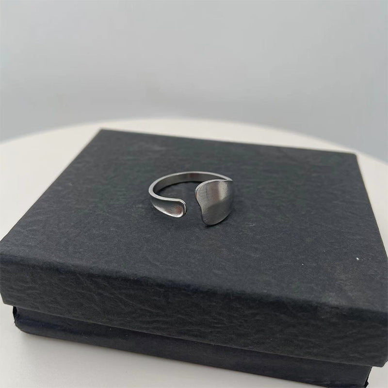 Damen modischer Ring mit stilvollem Ketten-Design Shop Nory