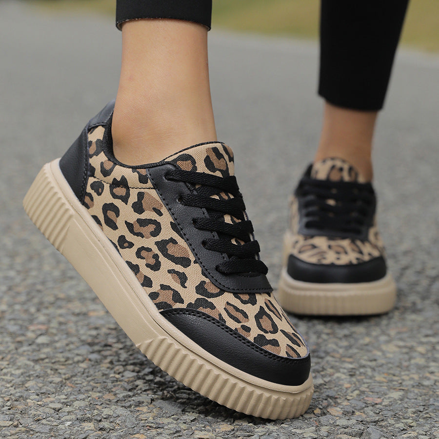 Damen Sneaker im trendigen Leopardenmuster mit bequemer Dämpfung