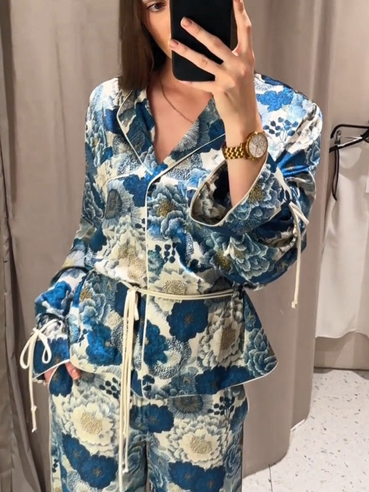Damen Zweiteiliges florales Jacquard-Loungewear-Set mit Taillengürtel, Paspelierung und Bindärmeln Shop Nory