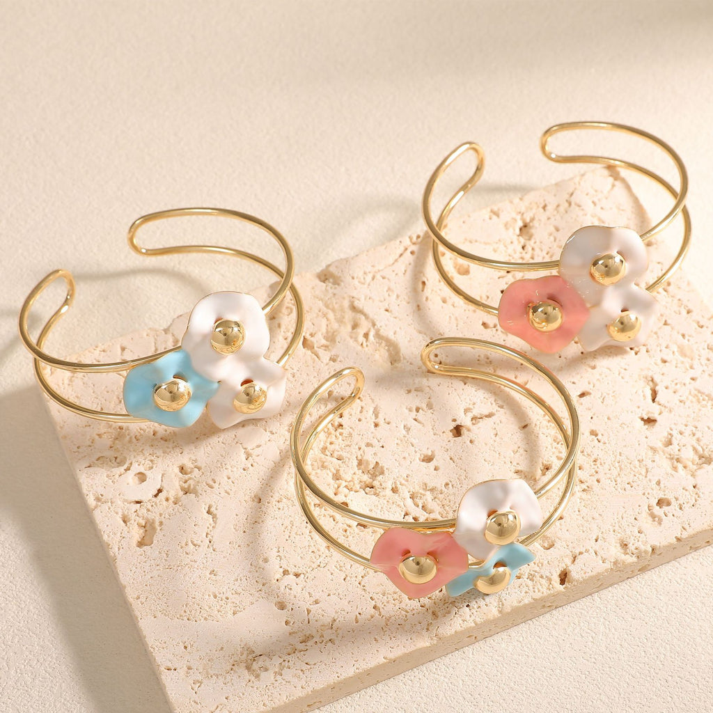 Damen Armreif mit kunstvollem Blumendesign Shop Nory