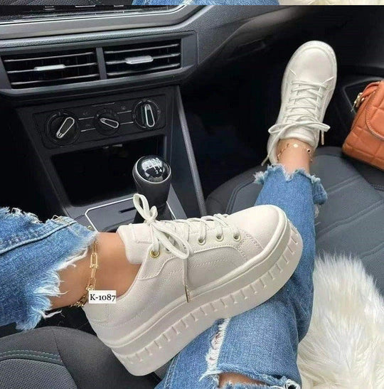 Damen Plateau-Sneaker mit modischem Metallic-Design und rutschfester Sohle