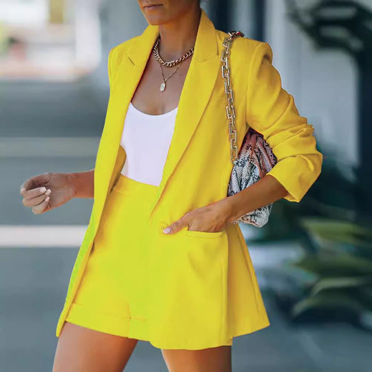 Damen nan figurbetontes Longblazer- und High-Waist-Shorts-Set mit überschnittenen Schultern und aufgesetzten Taschen Shop Nory