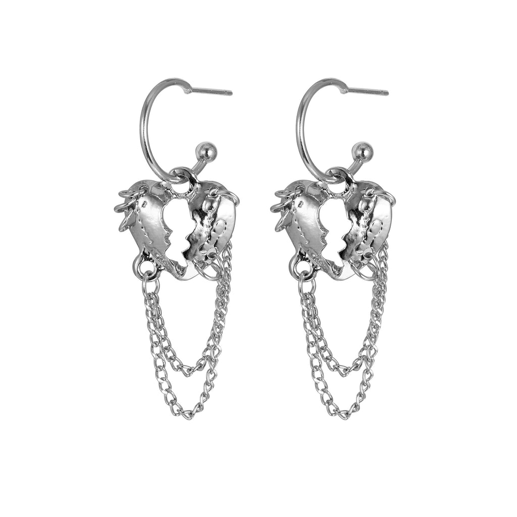 Damen Ohrringe mit funkelnden herzförmigen Anhängern und eleganten Kettendetails Shop Nory