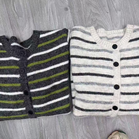 Damen Verspielte Strickjacke mit Streifen Shop Nory