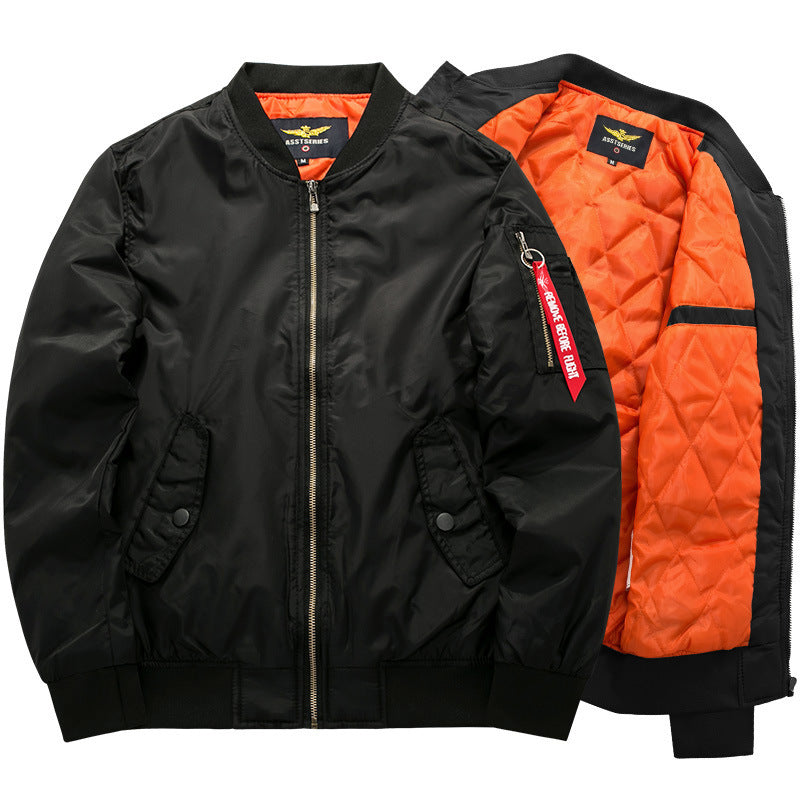 Herren Pilotenbomberjacke im Aviatorstil mit kontrastiertem Steppfutter und Reißverschluss-Ärmeltasche Shop Nory