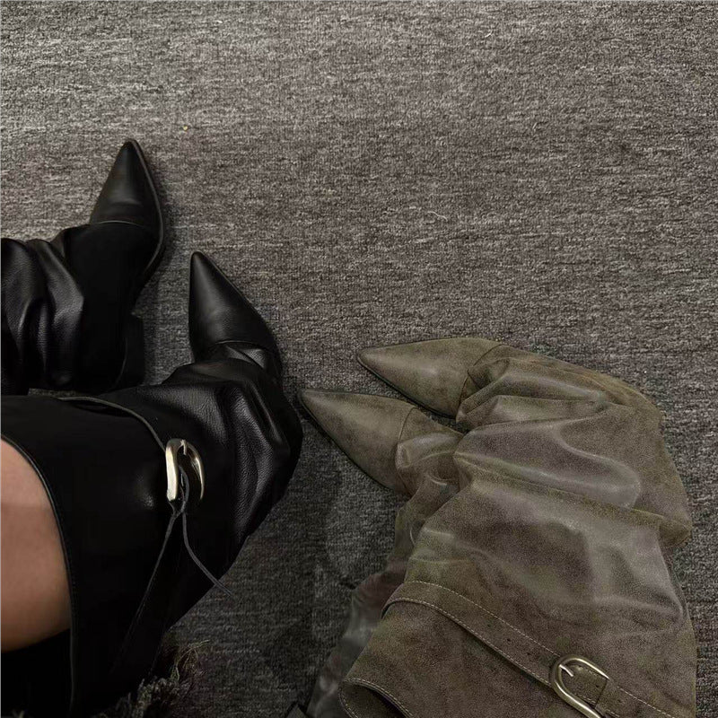 Damen kniehohe Slouch-Stiefel im Vintage-Wildleder-Look mit spitzer Zehenform und dezenter Schnallenmanschette Shop Nory