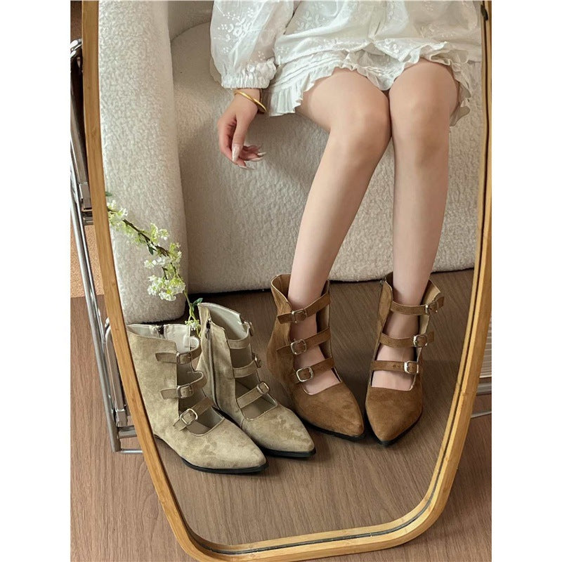 Damen spitz zulaufende Ankle-Boots mit Veloursoptik, vier verstellbaren Riemchen und niedrigem Absatz Shop Nory