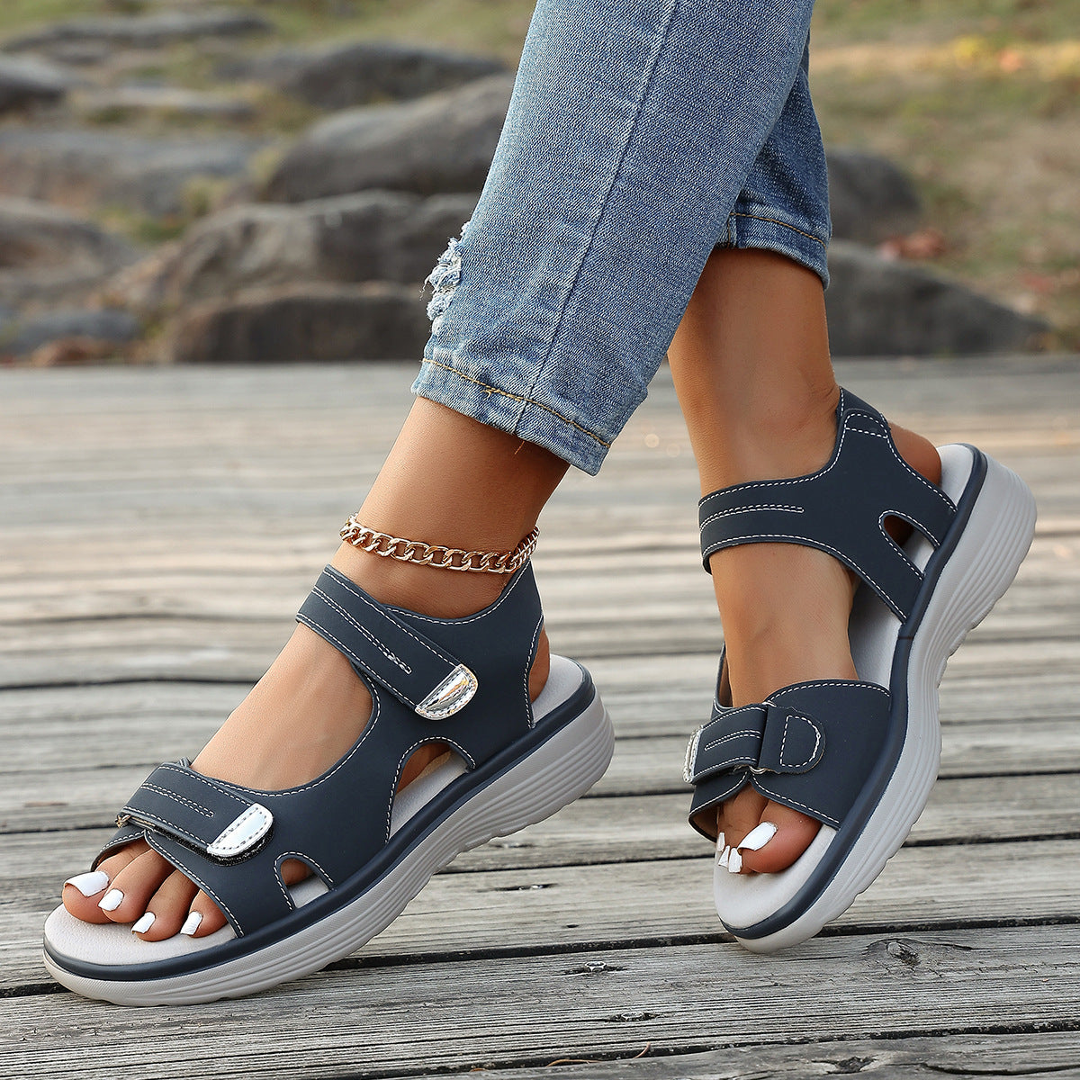 Damen Komfortable Sandalen mit verstellbarem Riemendesign und weich gepolstertem Fußbett