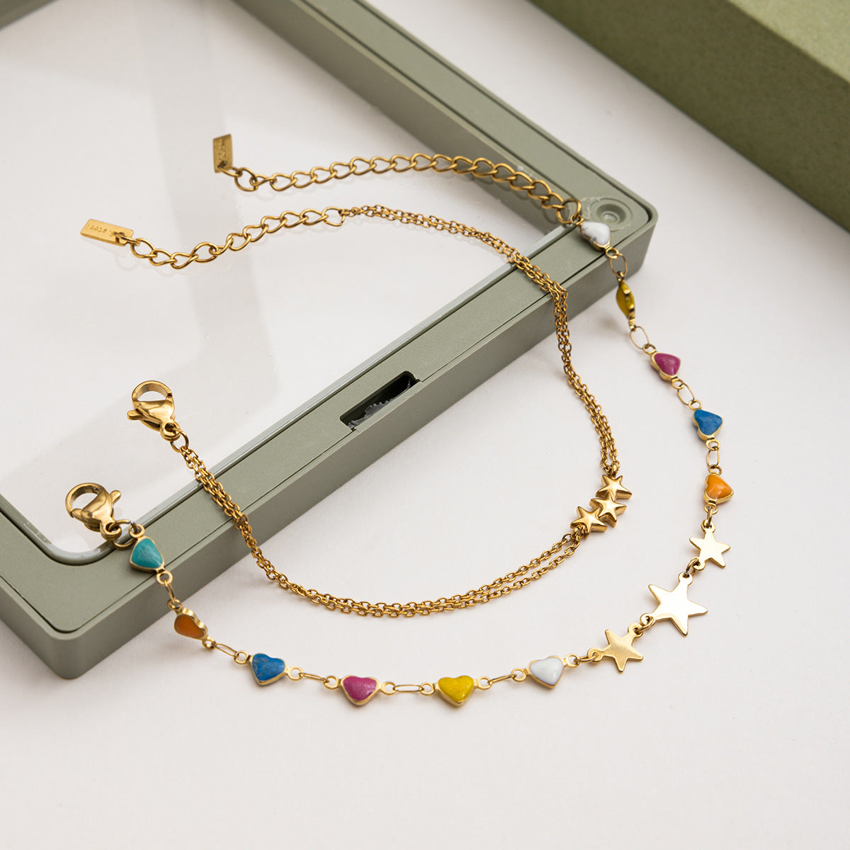 Damen Armband mit funkelnden Sternen aus hypoallergenem Edelstahl Shop Nory