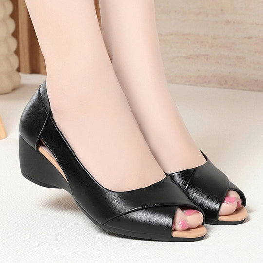 Damen offene Wedgeschuhe mit modischem Schnitt und komfortablem Fußbett