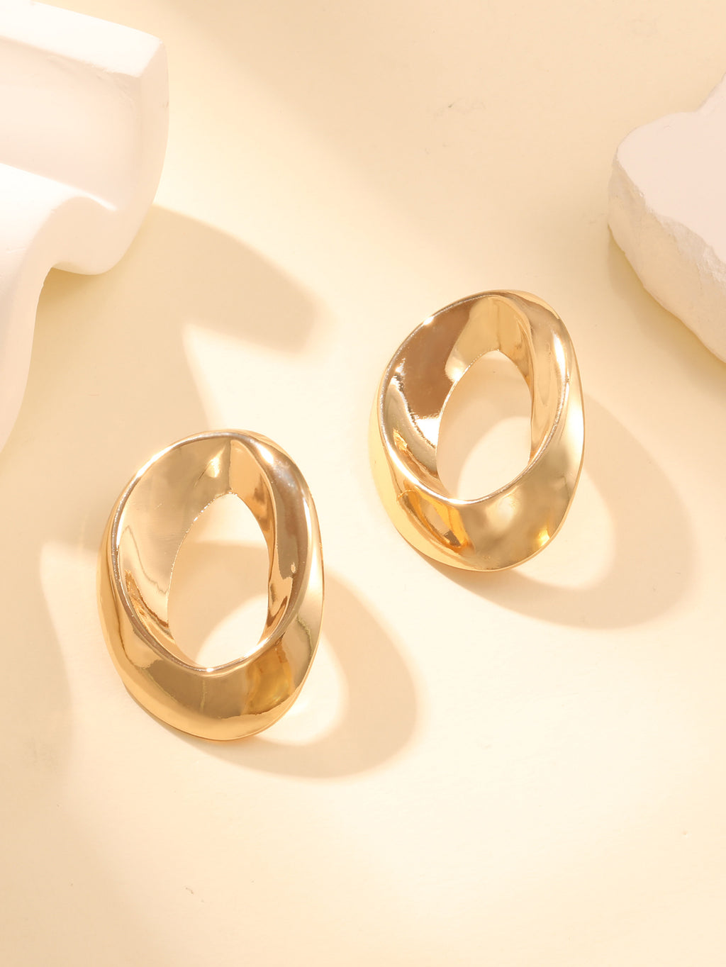Damen Ohrringe mit elegantem Tropfen-Design Shop Nory