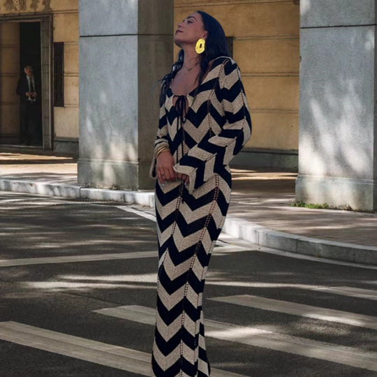 Damen Strick-Maxi-Kleid mit Zickzackmuster und dezenten Cut-Outs